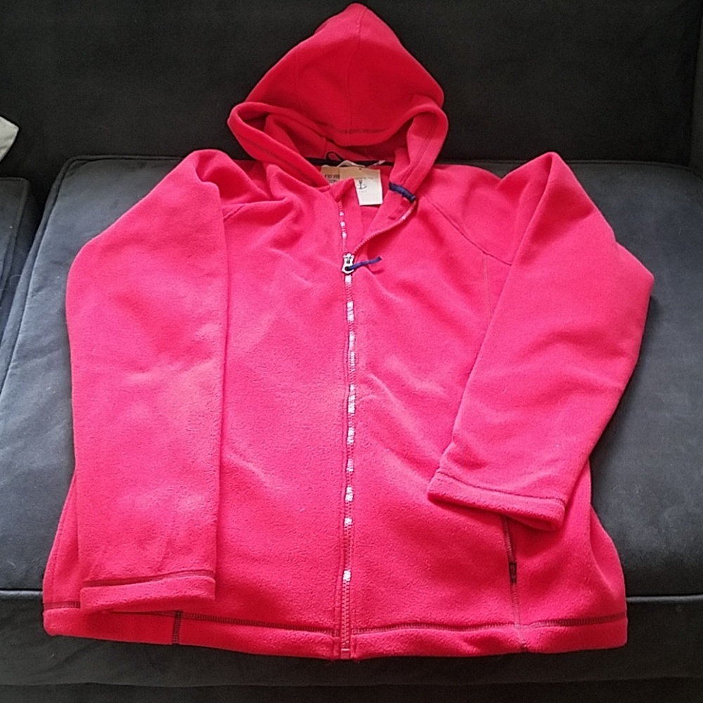 Super soft Lands End fleece. NWT